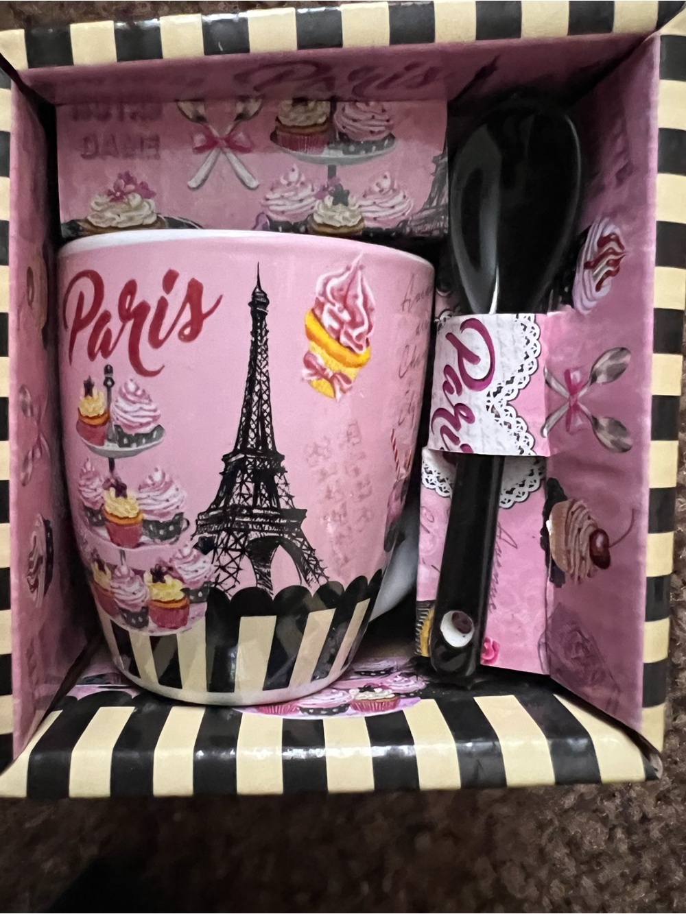 Paris Pink Eiffel Tower Mug Gift Set